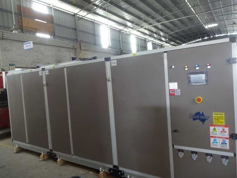 Entrega a tiempo: Sistema ambiental para piscinas cubiertas