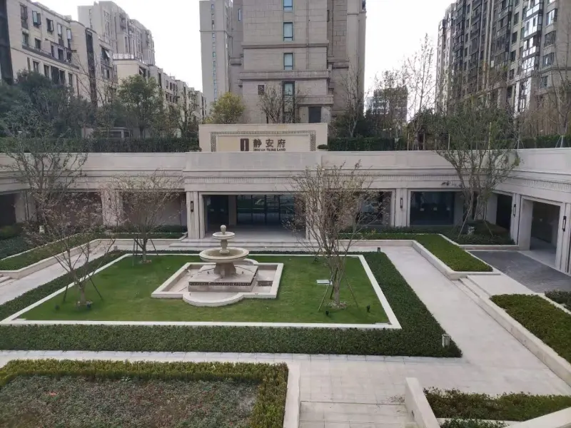 La bomba de calor Blueway respalda el proyecto de piscina cubierta de la mansión Jing'an de Shanghai con una solución eficiente de temperatura constante